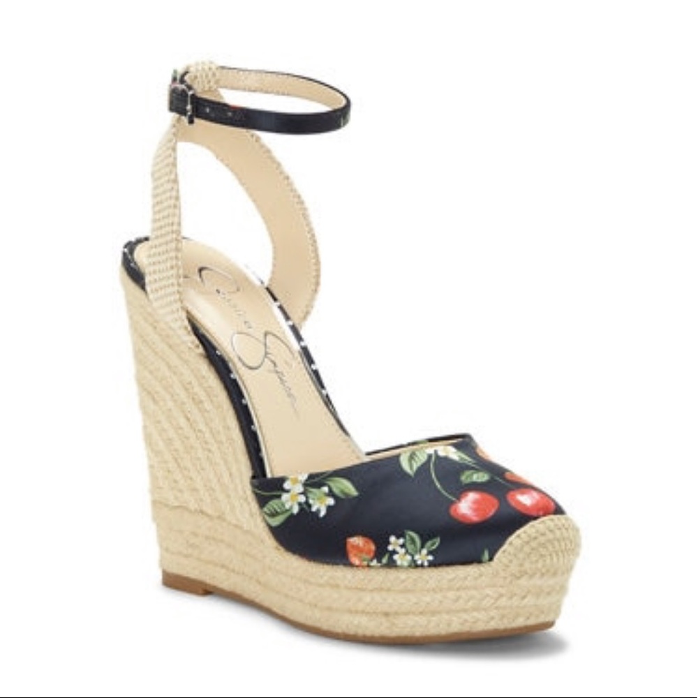 - Jessica Simpson.Style Zestah .Size 7.5